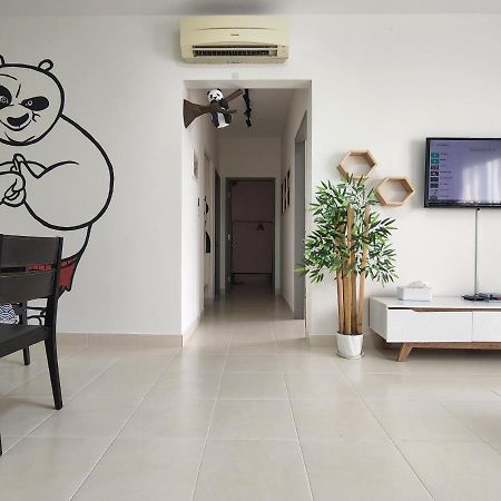 Netflix Panda House 3B2R Rimbayu Kota Kemuning With Atari Games Apartment Teluk Panglima Garang Exterior foto