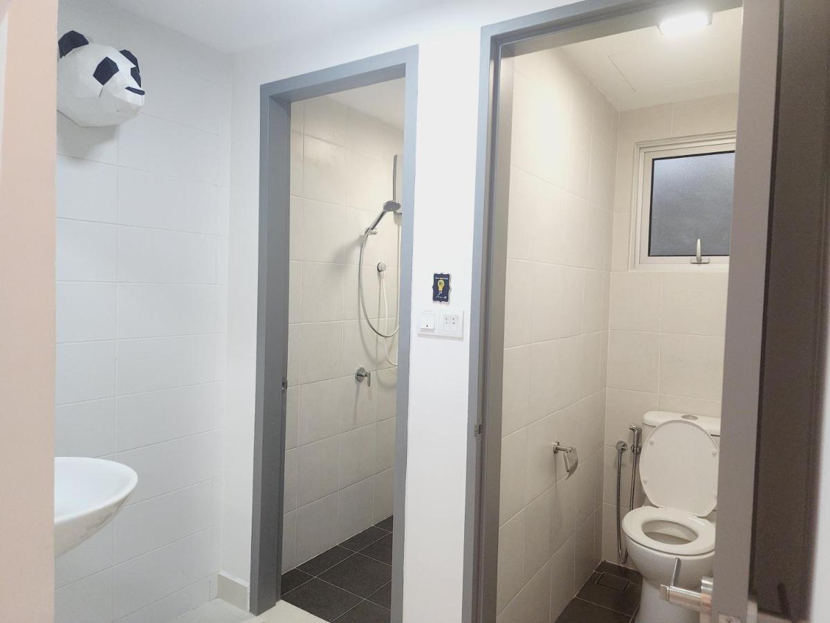 Netflix Panda House 3B2R Rimbayu Kota Kemuning With Atari Games Apartment Teluk Panglima Garang Exterior foto